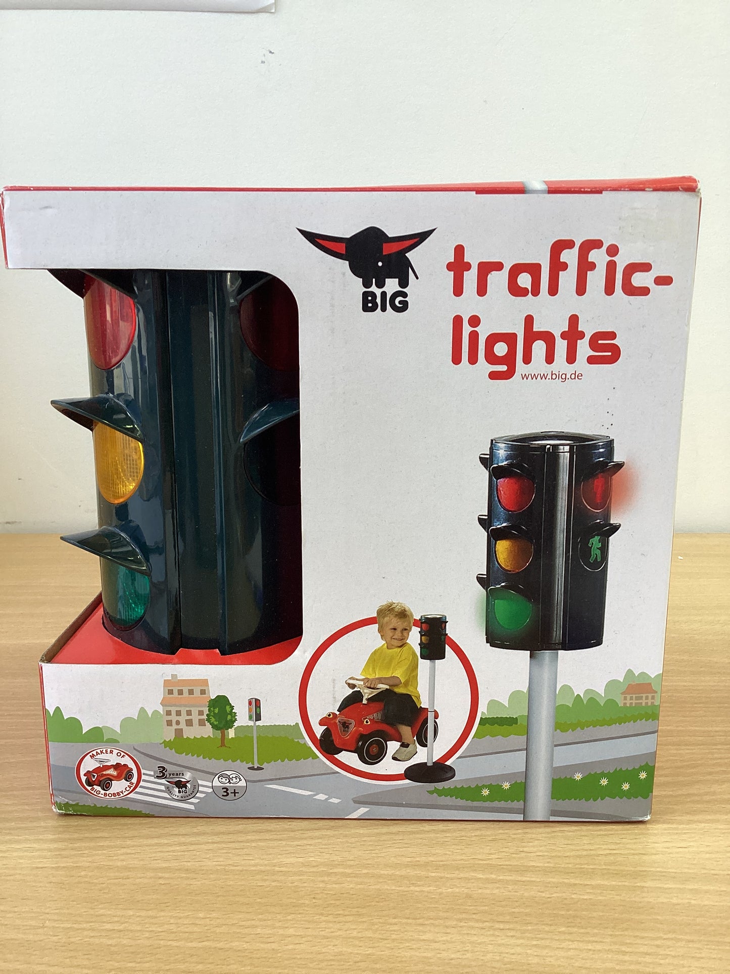Toy traffic lights