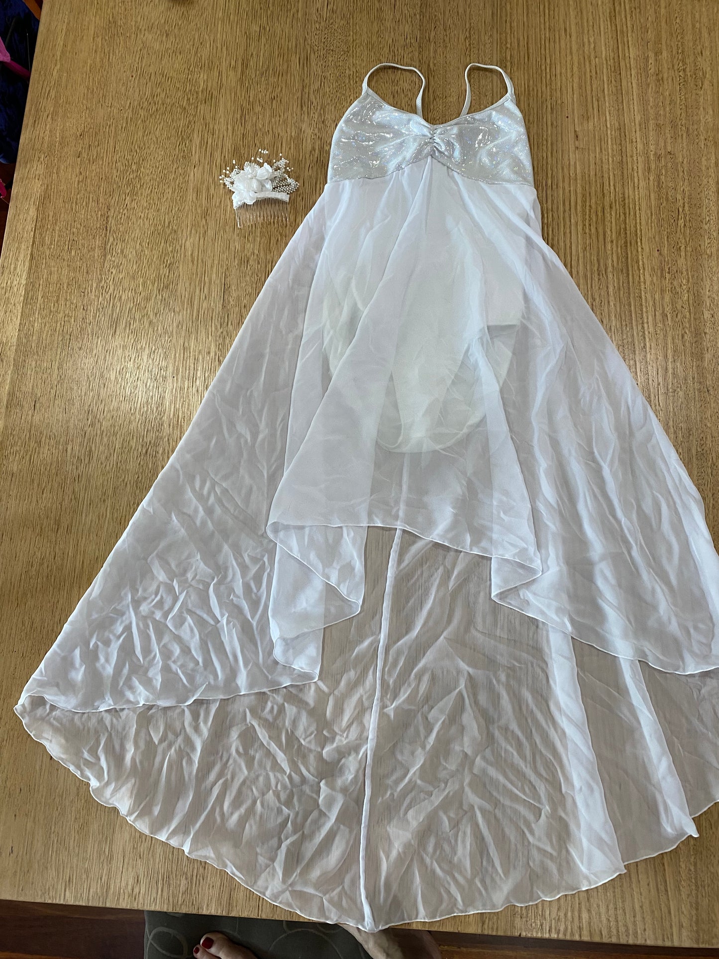 A1236 Angel dress - white size Small Child